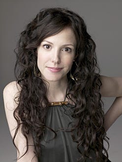 Weeds - Season 3 - Mary-Louise Parker as Nancy Botwin