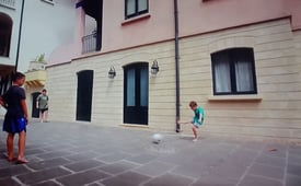 Beach Around the World, Season 1 Episode 8 image