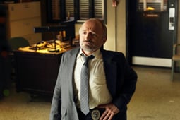 Lost Girl, Season 3 Episode 9 image