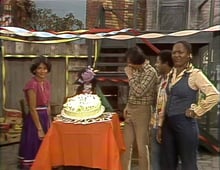 Sesame Street, Season 11 Episode 42 image