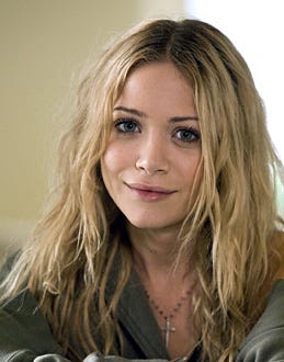Weeds - Season 3, "He Taught Me How to Drive-By" - Mary-Kate Olsen as Tara
