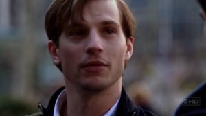 Traveler, Season 1 Episode 1 image