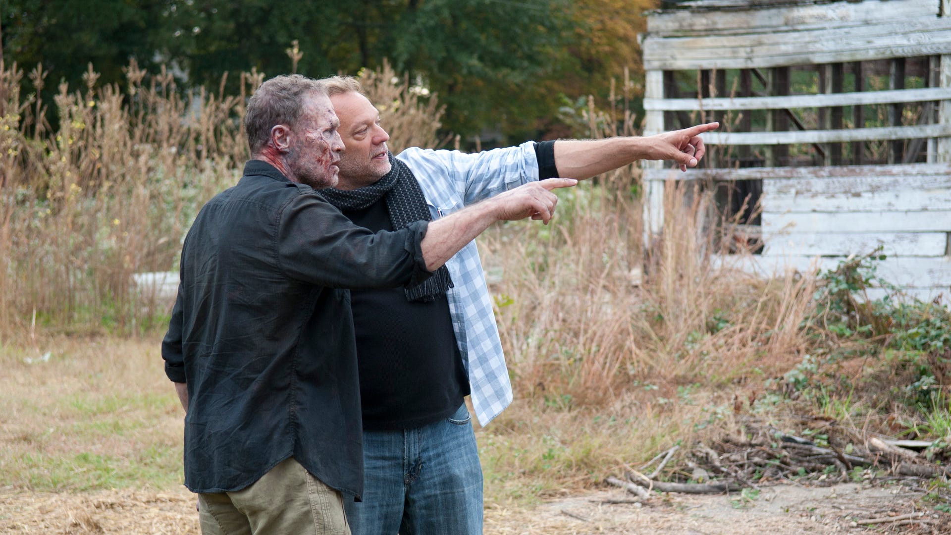 Merle Dixon (Michael Rooker) and CoExecutive Producer/SFX Makeup Supervisor Greg Nicotero, The Walking Dead