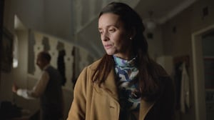 Glória, Season 1 Episode 9 image