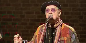 Out of Her Mind, Season 1 Episode 4 image