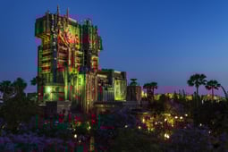 Behind the Attraction, Season 1 Episode 4 image