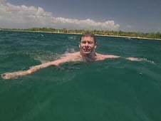 Globe Trekker, Season 1 Episode 13 image