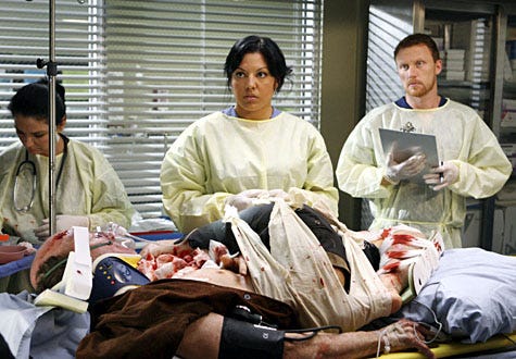 Grey's Anatomy - Season 5, "These Ties That Bind" - Ed Lauter, Sara Ramirez as Callie, Kevin McKidd as Owen
