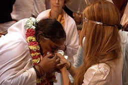 Running Russell Simmons, Season 1 Episode 5 image