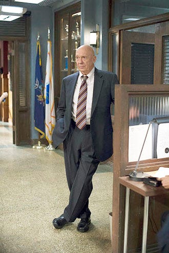 Law & Order: Special Victims Unit - Season 15 - "Imprisoned Lives" - Dann Florek