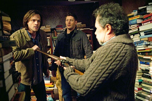 Supernatural - Season 8 - "The Great Escapist" - Jared Padalecki, Jensen Ackles and Curtis Armstrong