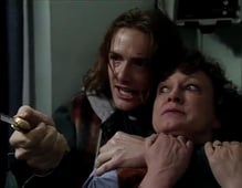 Casualty, Season 10 Episode 21 image