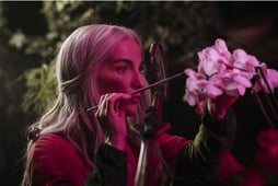 Moonhaven, Season 1 Episode 2 image