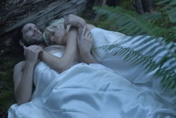 Battlestar Galactica, Season 3 Episode 10 image