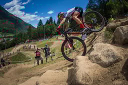 Fast Life, Season 2 Episode 3 image