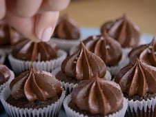 Haylie's America, Season 1 Episode 1 image