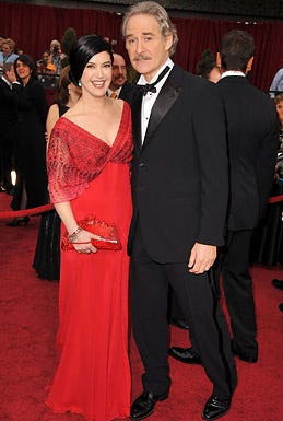 Phoebe Cates and Kevin Kline - The 81st Annual Academy Awards, February 22, 2009