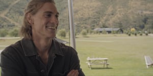 Under the Vines, Season 1 Episode 1 image