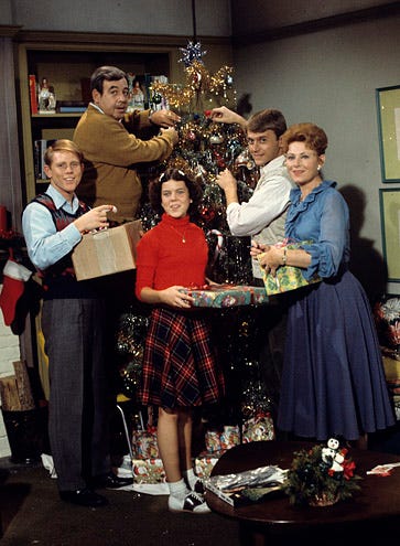 Happy Days - Season 2 - "Guess Who's Coming to Christmas" - Ron Howard, Tom Bosley, Erin Moran, Randolph Roberts and Marion Ross - 12/17/1974