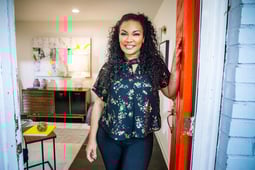 Flipping Virgins, Season 3 Episode 9 image