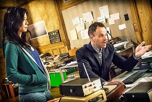 Elementary - Season 2 - :The Many Mouths of Aaron Coleville" - Lucy Liu and Jonny Lee Miller