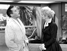 I Love Lucy, Season 4 Episode 17 image