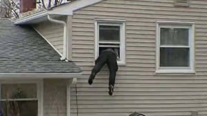 It Takes a Thief, Season 1 Episode 6 image