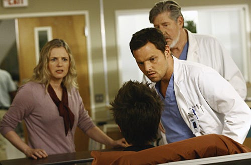 Grey's Anatomy - Season 3 - "Let the Truth Sting" - Eve Gordon, Martin Spanjers, Justin Chambers, Edward Herrmann