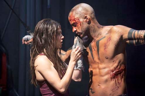 The 100 - Season 1 -  "Day Trip" - Marie Avgeropoulos and Ricky Whittle