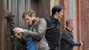MacGyver, Season 2 Episode 15 image