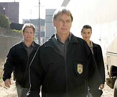 NCIS - Season 4, "Sandblast" - Michael Weatherly, Mark Harmon and Cote de Pablo