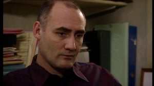 Casualty, Season 13 Episode 26 image