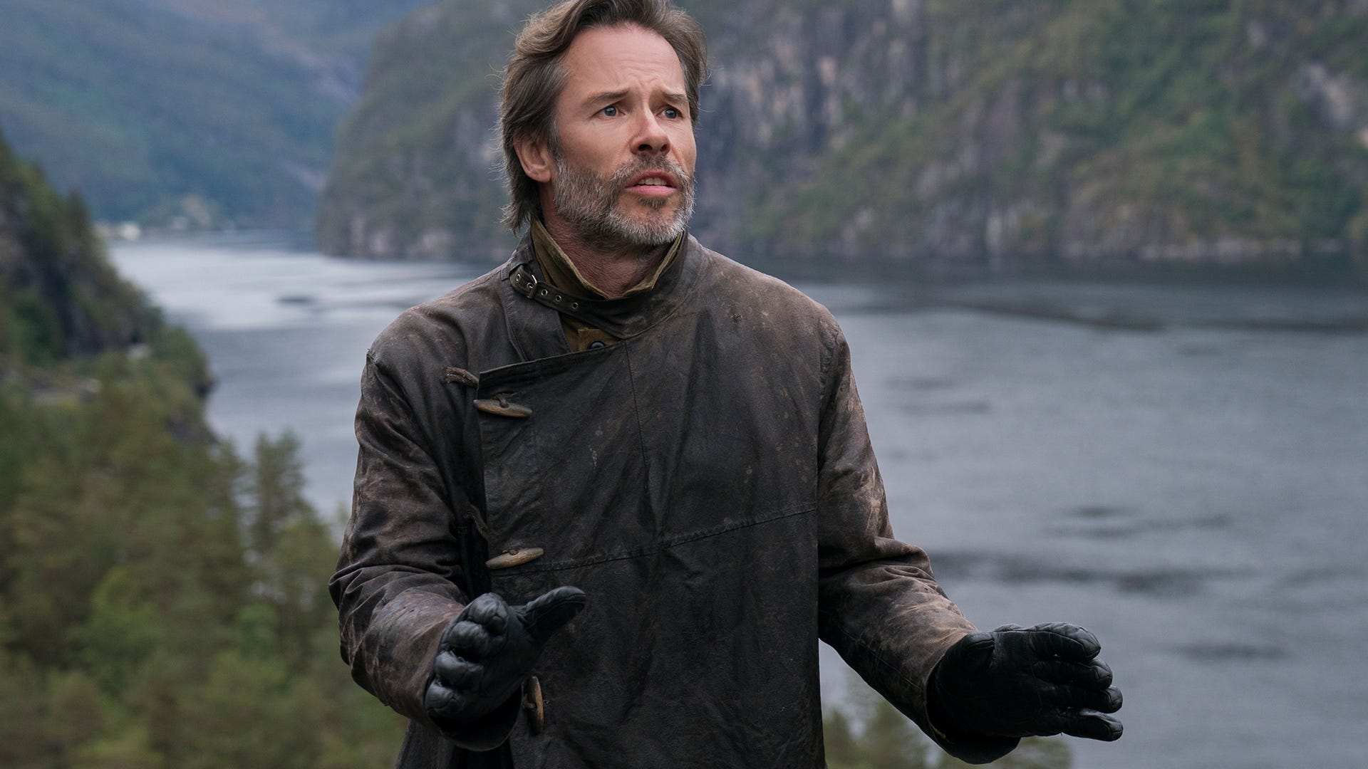 Guy Pearce; The Innocents
