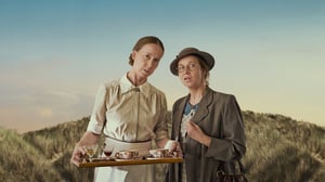 Seaside Hotel, Season 9 Episode 1 image