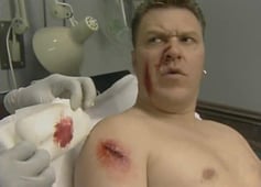 Casualty, Season 6 Episode 14 image