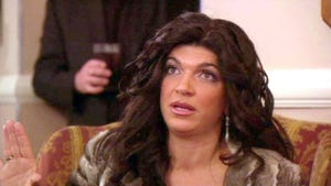 The Real Housewives of New Jersey, Season 2 Episode 9 image