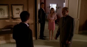 Las Vegas, Season 1 Episode 19 image