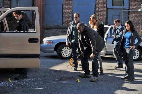 Criminal Minds: Suspect Behavior: Season 1 - "Night Hawks" -Matt Ryan, Michael Kelly, Forest Whitaker, Beau Garrett and Janeane Garofalo