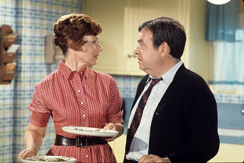 Happy Days - "Pilot" -  Marion Ross and Tom Bosley, 1973
