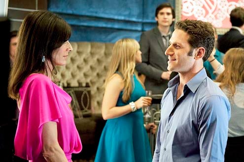 Royal Pains - Season 5 - "Can of Worms" - Perrey Reeves and Mark Feuerstein