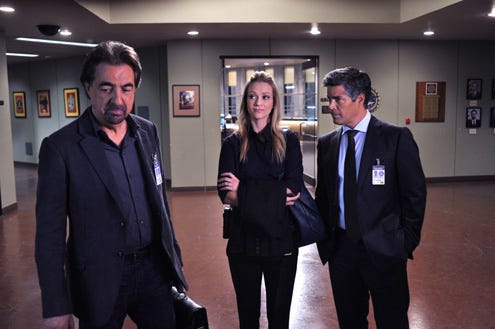 Criminal Minds - Season 11 - "To Bear Witness" - Joe Mantegna, A.J. Cook, Esai Morales