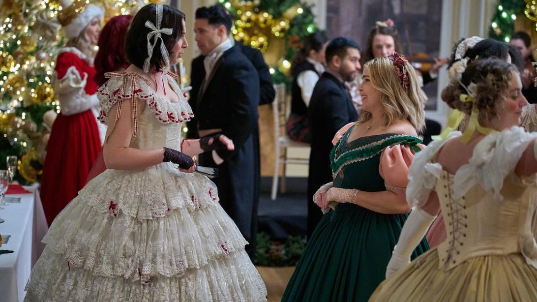 Lucy Eaton and Mae Whitman, Twelve Dates 'Til Christmas