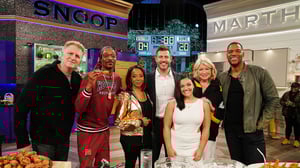 Martha & Snoop's Potluck Party Challenge, Season 3 Episode 8 image