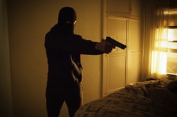 Kingdom, Season 1 Episode 8 image