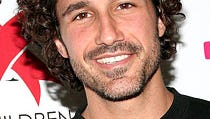 Ethan Zohn and Survivor Stand Up 2 Cancer
