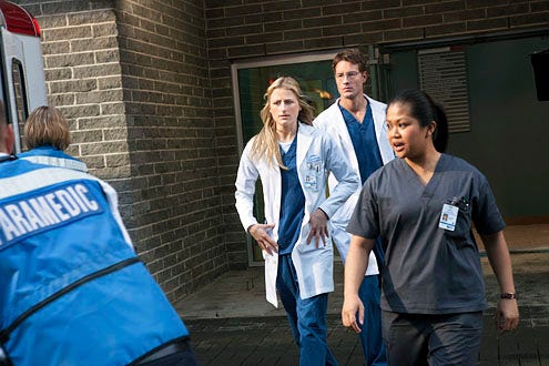 Emily Owens, M.D. - Season 1- "Pilot" -  Mamie Gummer and Justin Hartley