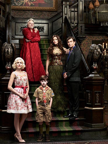 Mockingbird Lane - Charity Wakefield as Marilyn, Eddie Izzard as Grandpa, Mason Cook as Eddie Munster, Portia de Rossi as Lily Munster and Jerry O'Connell as Herman Munster