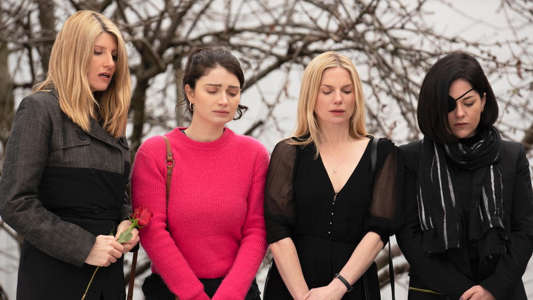 The 5 Best Shows of 2022 That I Didn't Have Time to Watch Because There Are Too Many Damn Shows