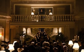 Gran Hotel, Season 1 Episode 1 image