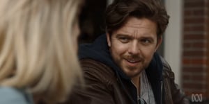 Van der Valk, Season 1 Episode 2 image